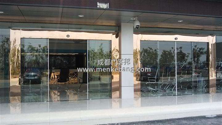 自动门老脱轨道是怎么回事 自动门老脱轨道是怎么回事