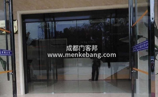 4双流感应门安装案例,厂区门禁自动门案例