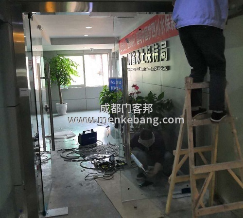 成都办公室门禁玻璃门案例