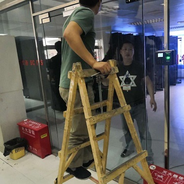 成都玻璃门装门禁案例