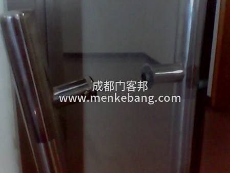 玻璃门上的门把手坏了怎么修,推拉门的门把手松了怎么修 玻璃门上的门把手坏了怎么修,推拉门的门把手松了怎么修